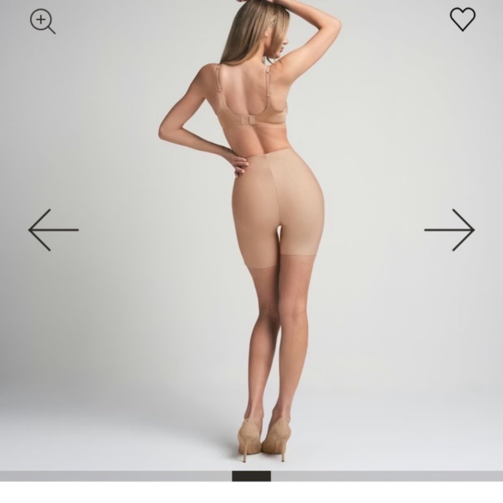 SKIMS Nude Hip Increase Shaper Shorts - Small NWT